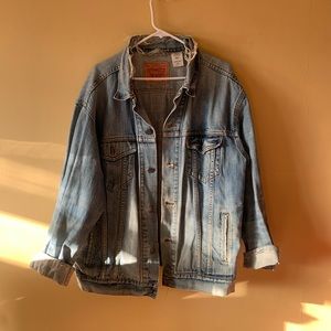 Classic Levi’s Jacket 💙